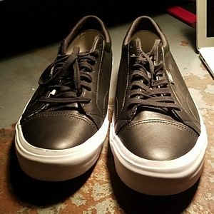 Vans casual shoe brand new never worn